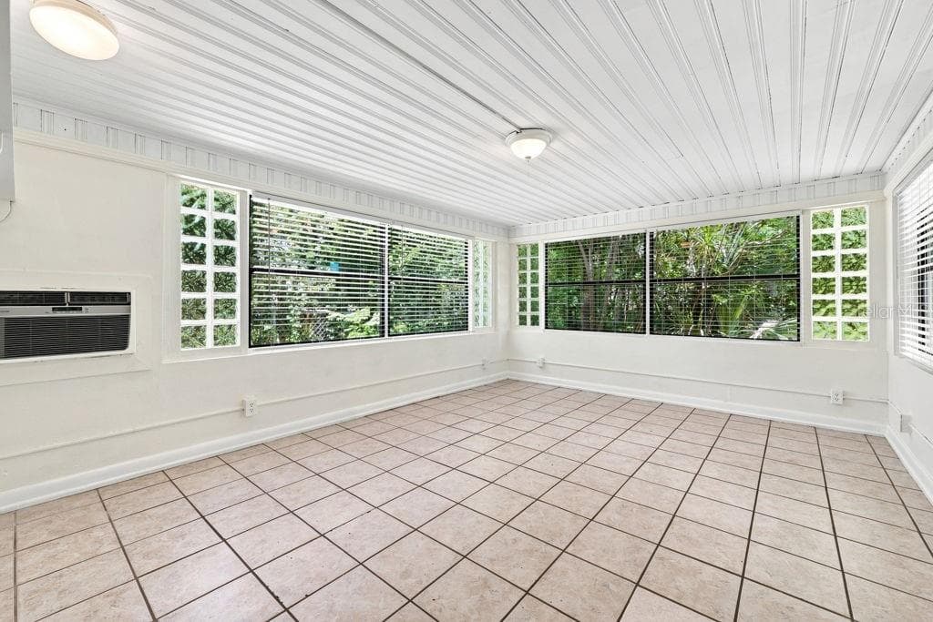 7810 CHAPEL AVENUE — photo 27 of 94