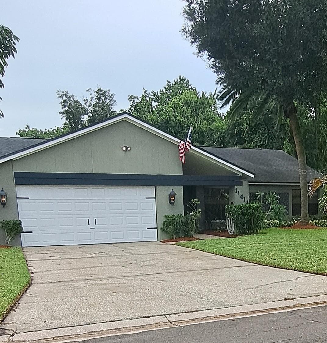 11414 COUNTRY OAKS DRIVE — photo 2 of 16