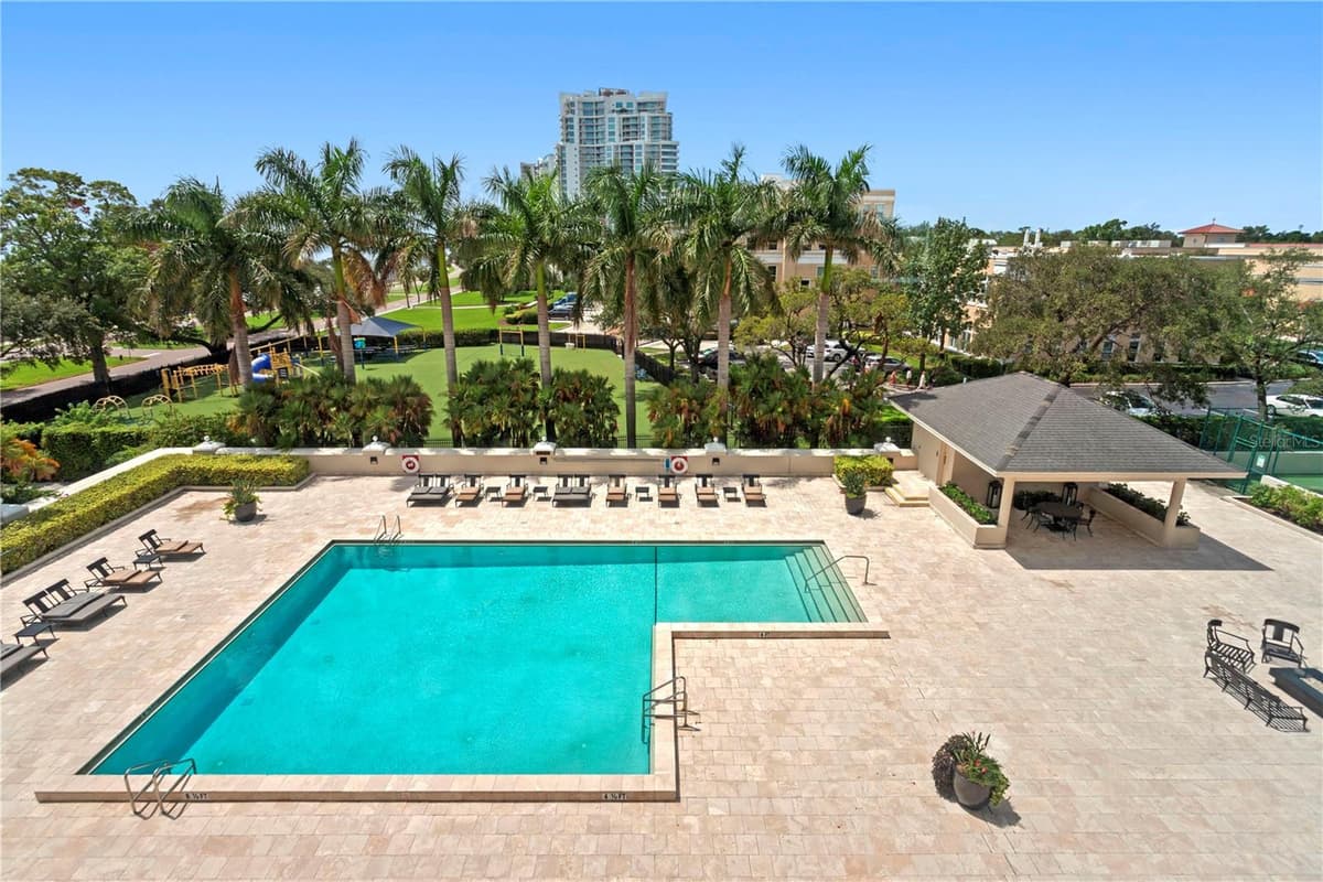 3301 BAYSHORE BOULEVARD — photo 9 of 50