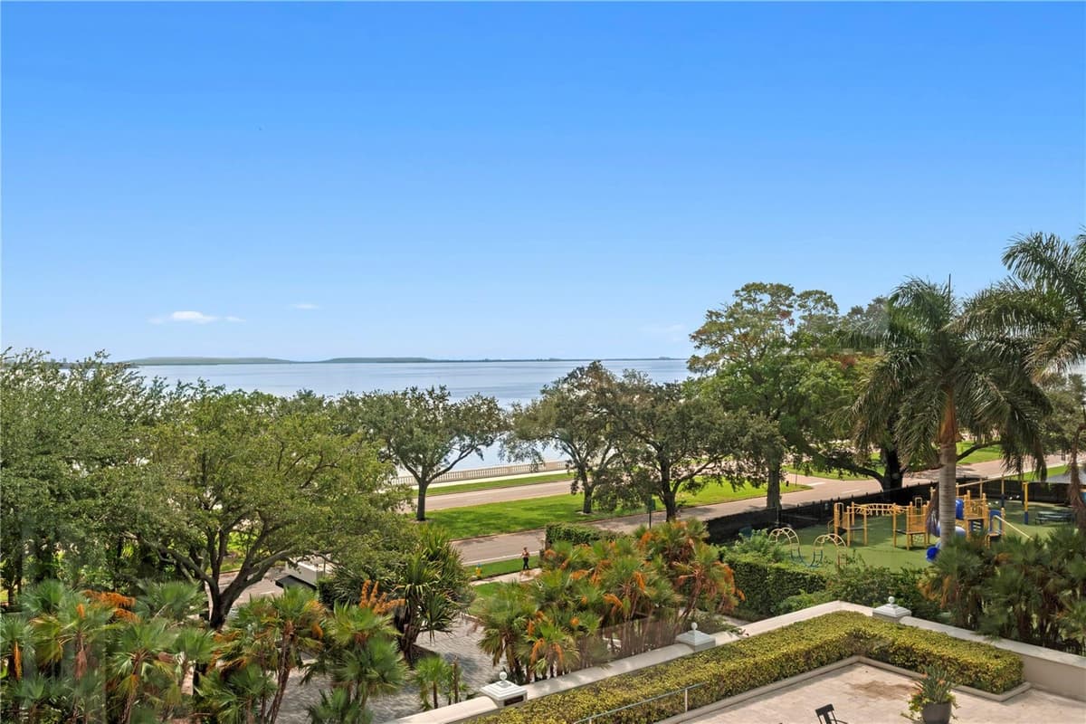 3301 BAYSHORE BOULEVARD — photo 7 of 50