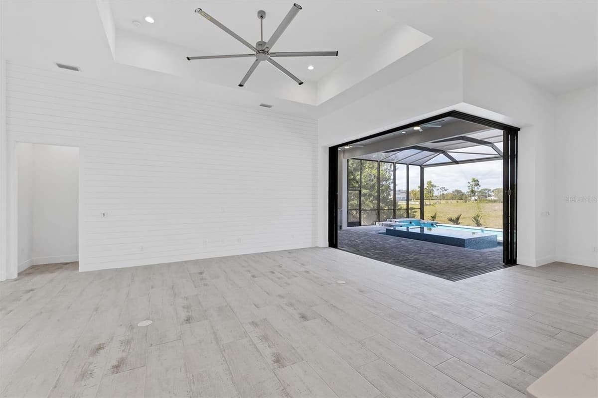 10209 COCOA BEACH STREET — photo 10 of 52