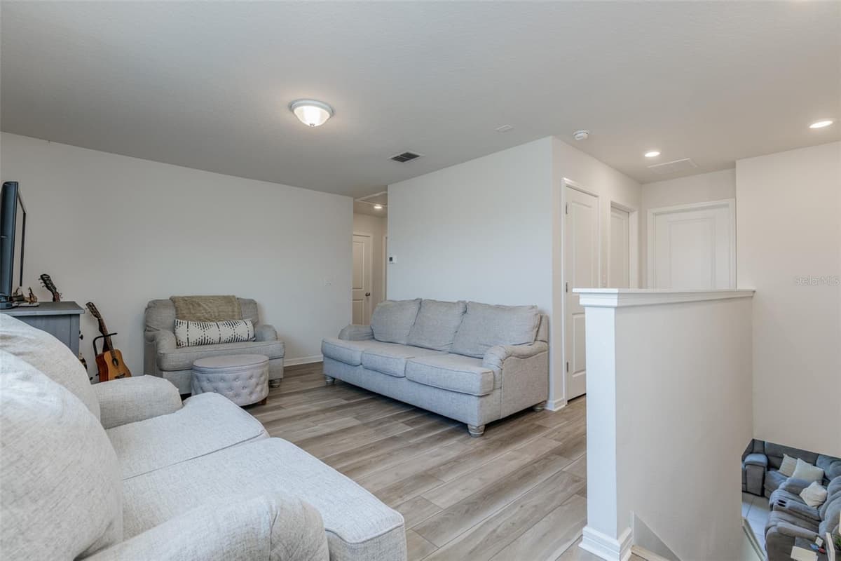 29908 MARQUETTE AVENUE — photo 17 of 40