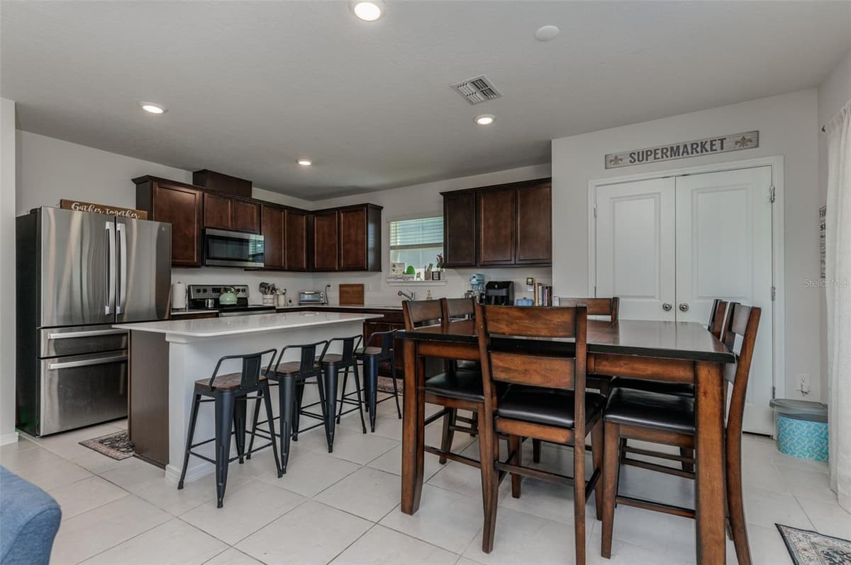 29908 MARQUETTE AVENUE — photo 11 of 40