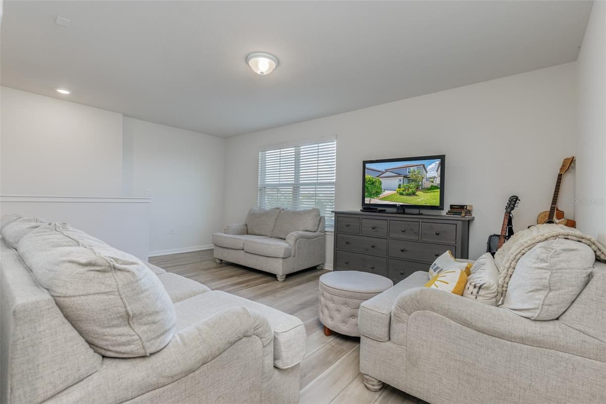 29908 MARQUETTE AVENUE — photo 16 of 40