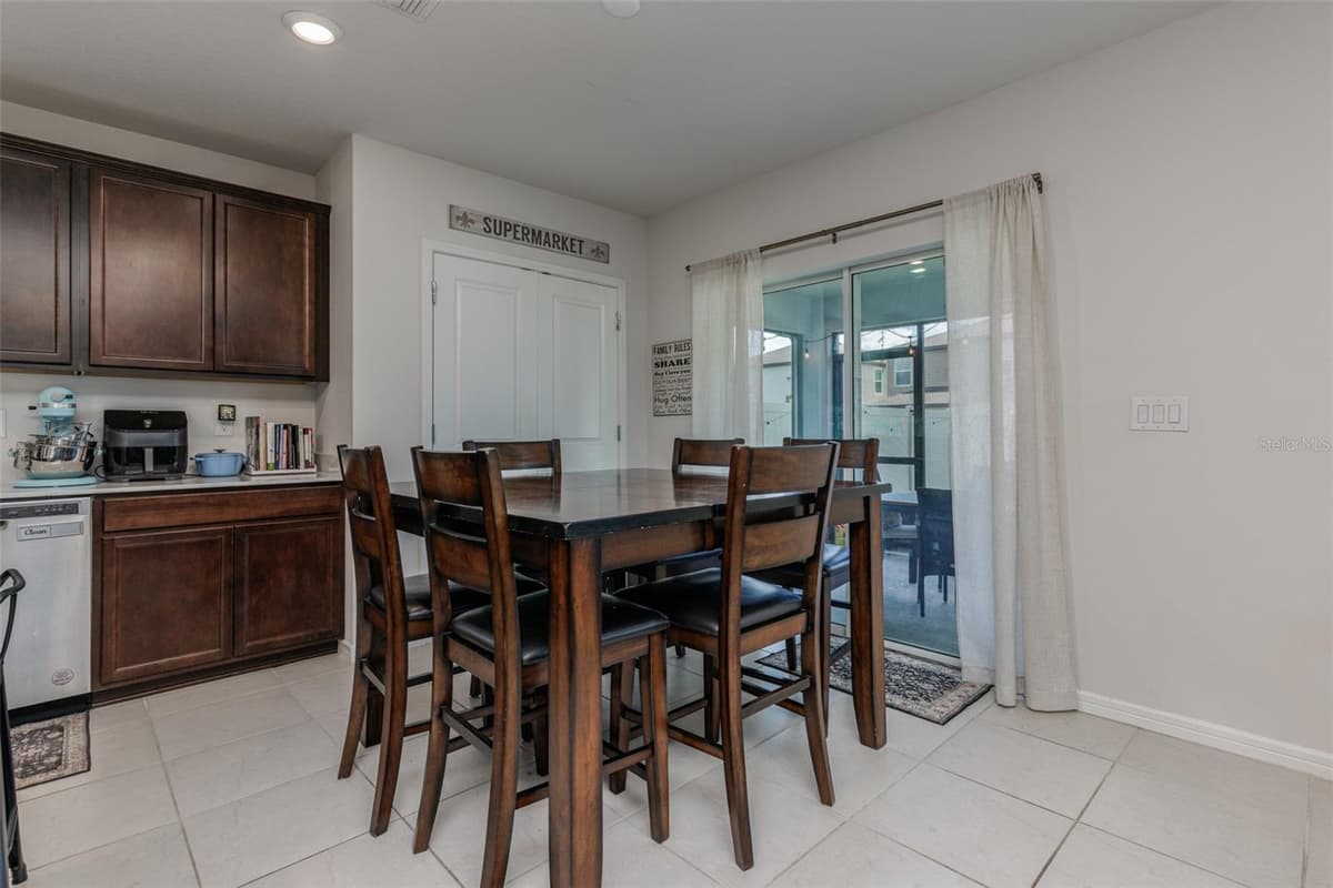 29908 MARQUETTE AVENUE — photo 12 of 40