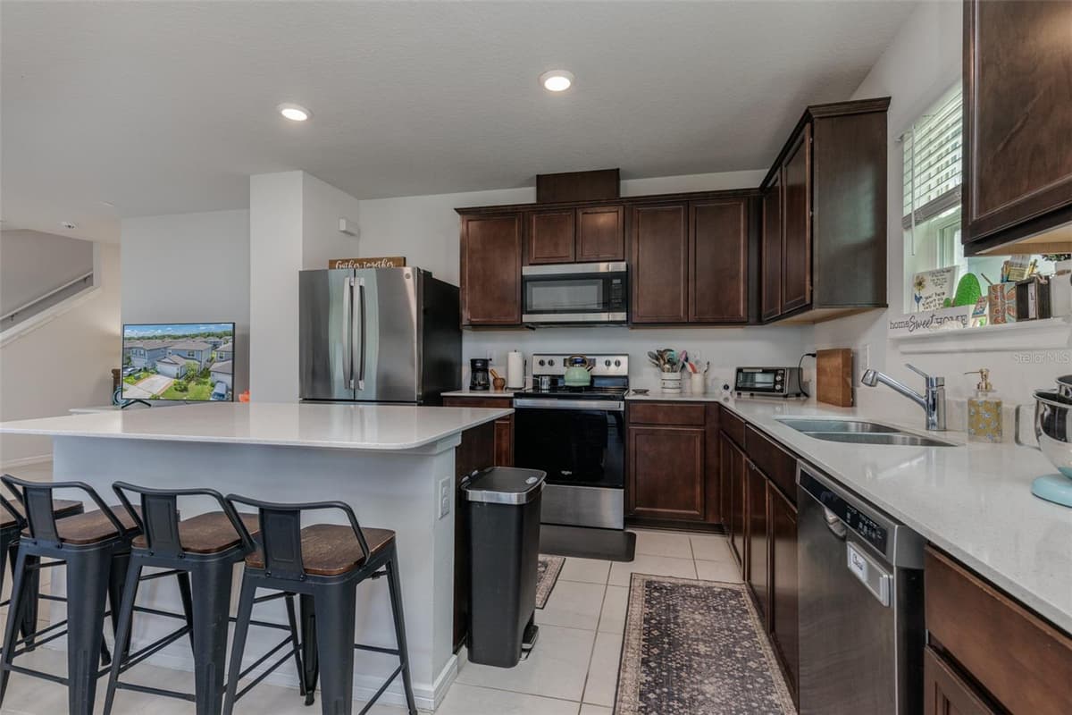 29908 MARQUETTE AVENUE — photo 14 of 40