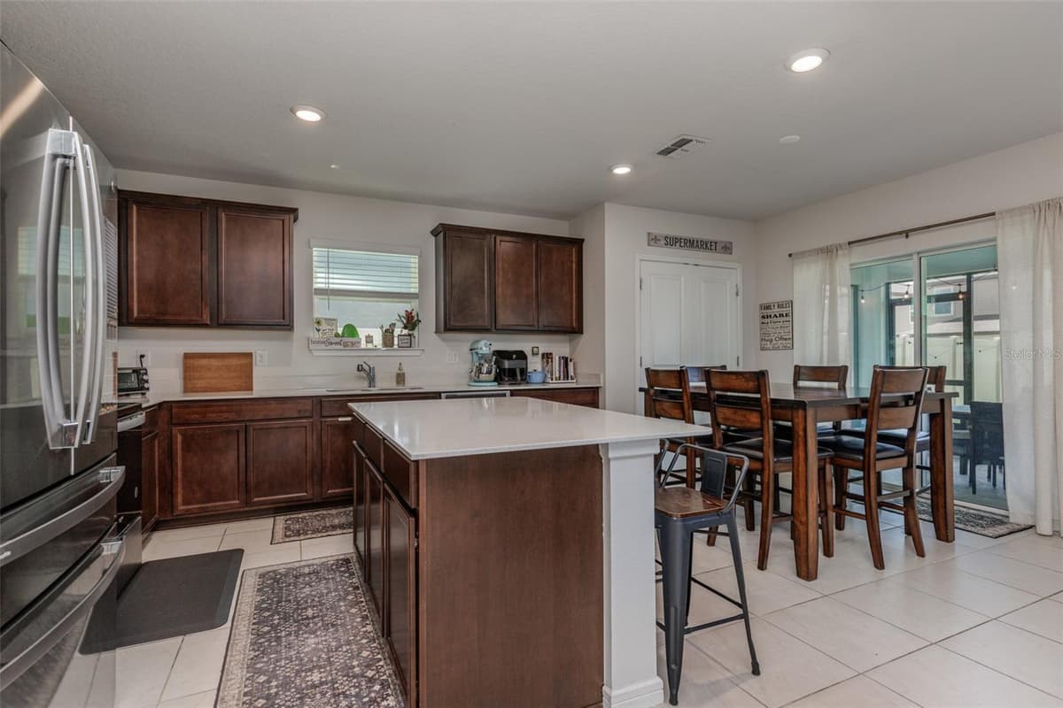 29908 MARQUETTE AVENUE — photo 10 of 40