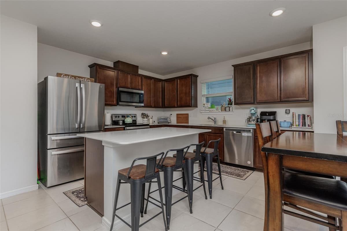 29908 MARQUETTE AVENUE — photo 13 of 40