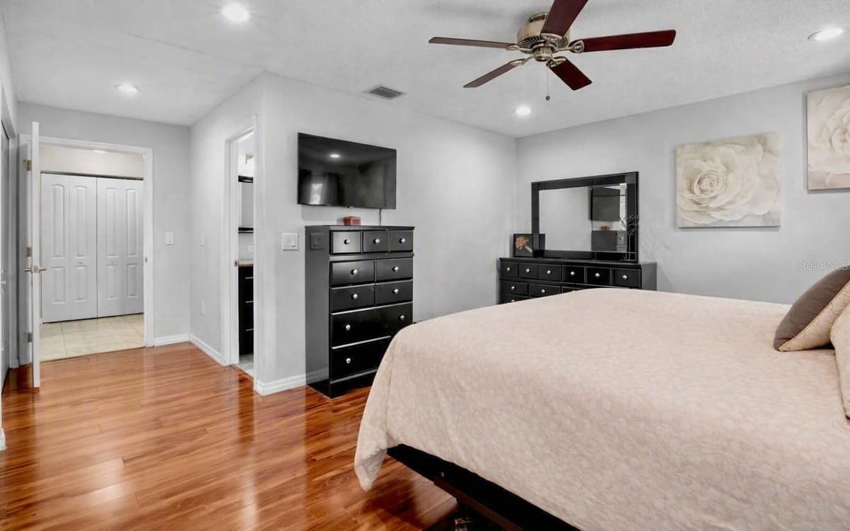 6816 MAUNA LOA BOULEVARD — photo 17 of 37