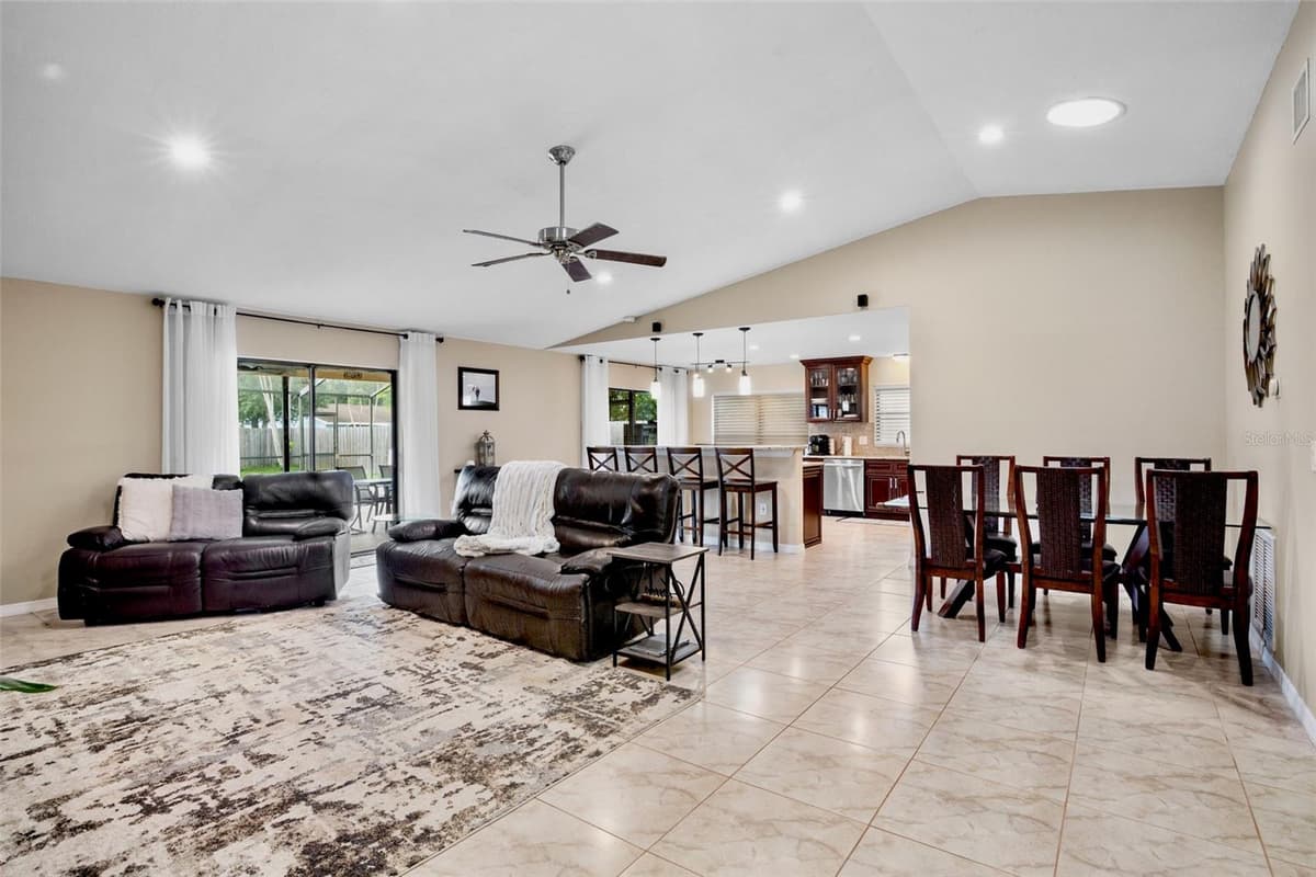 6816 MAUNA LOA BOULEVARD — photo 3 of 37