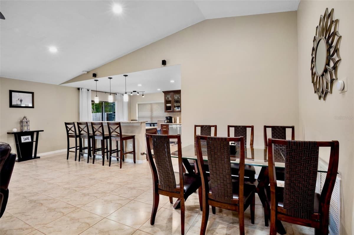 6816 MAUNA LOA BOULEVARD — photo 7 of 37