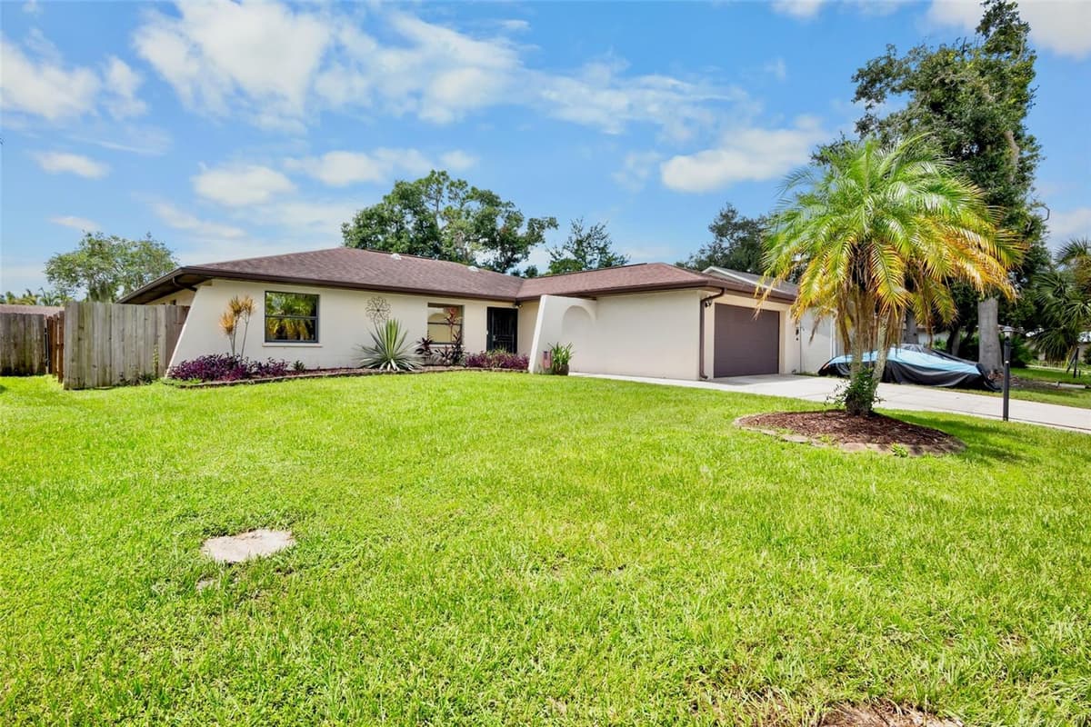 6816 MAUNA LOA BOULEVARD — photo 2 of 37