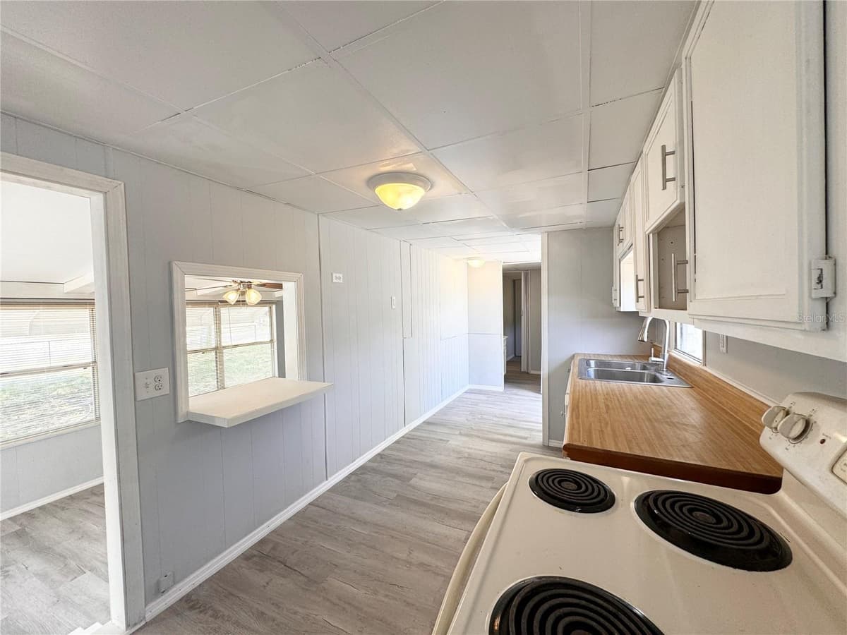 3418 BROCKETT ROAD — photo 4 of 13
