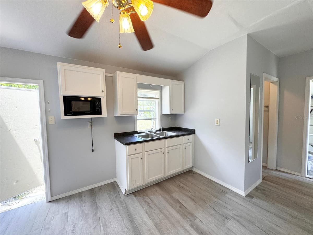 3418 BROCKETT ROAD — photo 11 of 13
