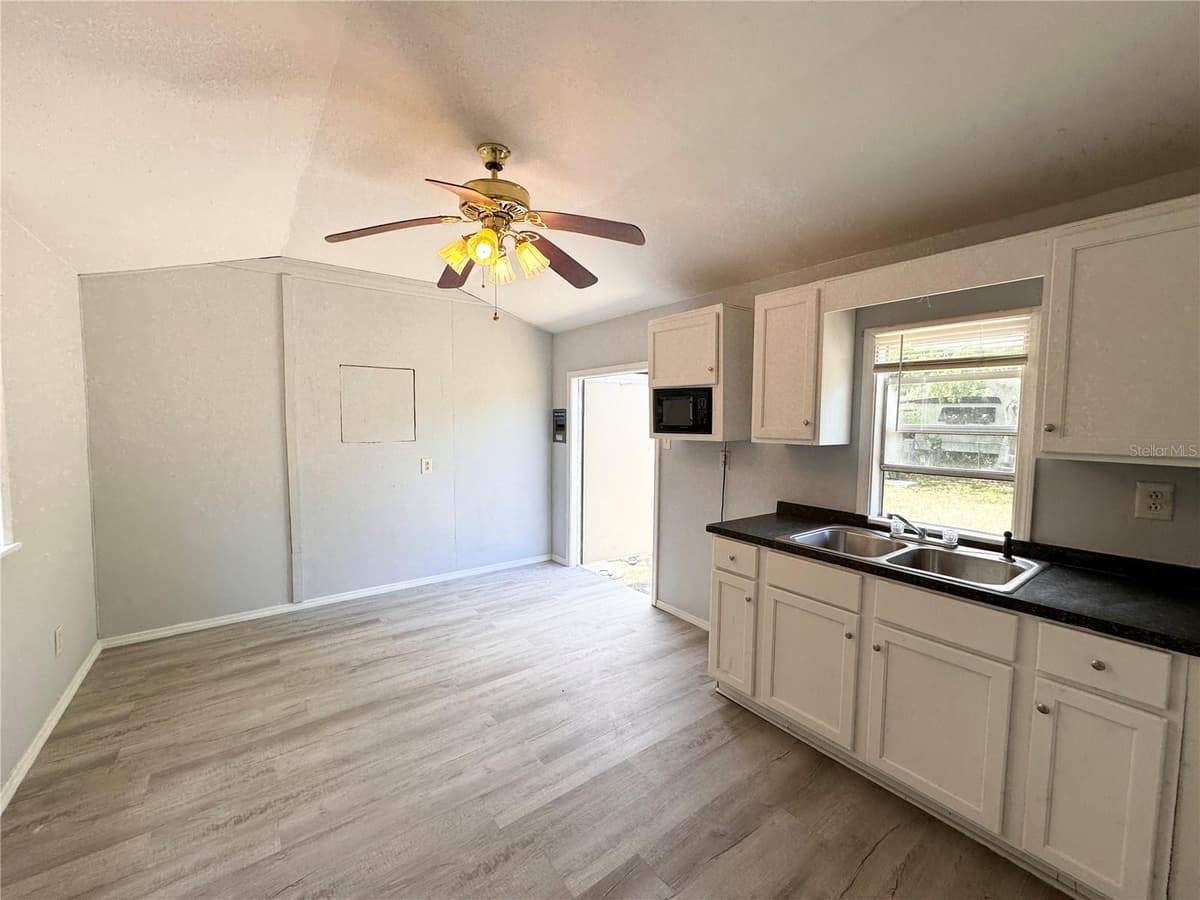 3418 BROCKETT ROAD — photo 10 of 13