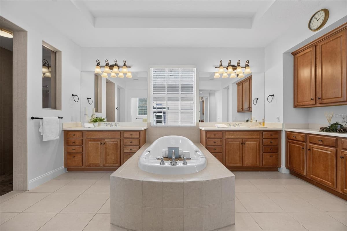 715 ISLEBAY DRIVE — photo 38 of 100