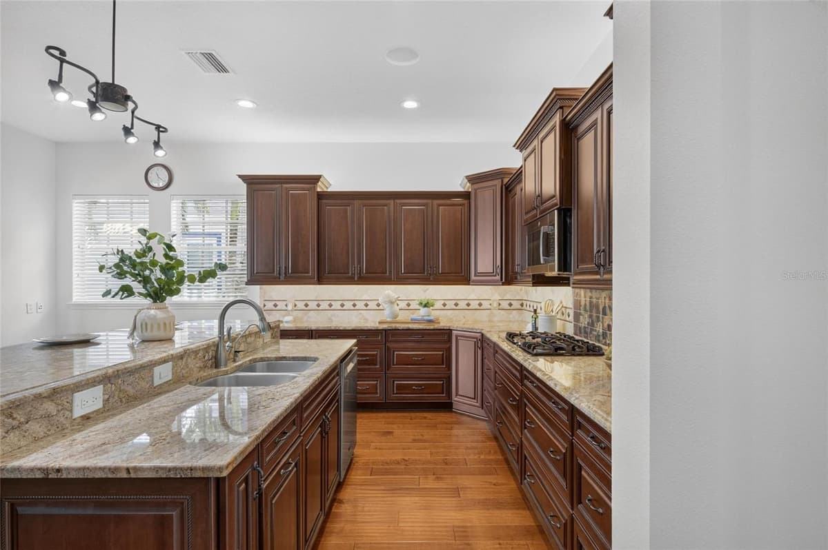 715 ISLEBAY DRIVE — photo 51 of 100