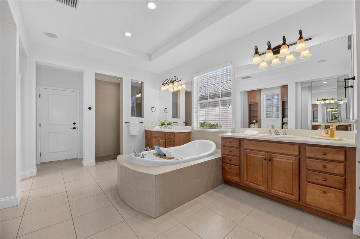 715 ISLEBAY DRIVE — photo 37 of 100