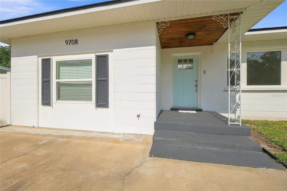 9708 FOREST HILLS DRIVE — photo 6 of 33