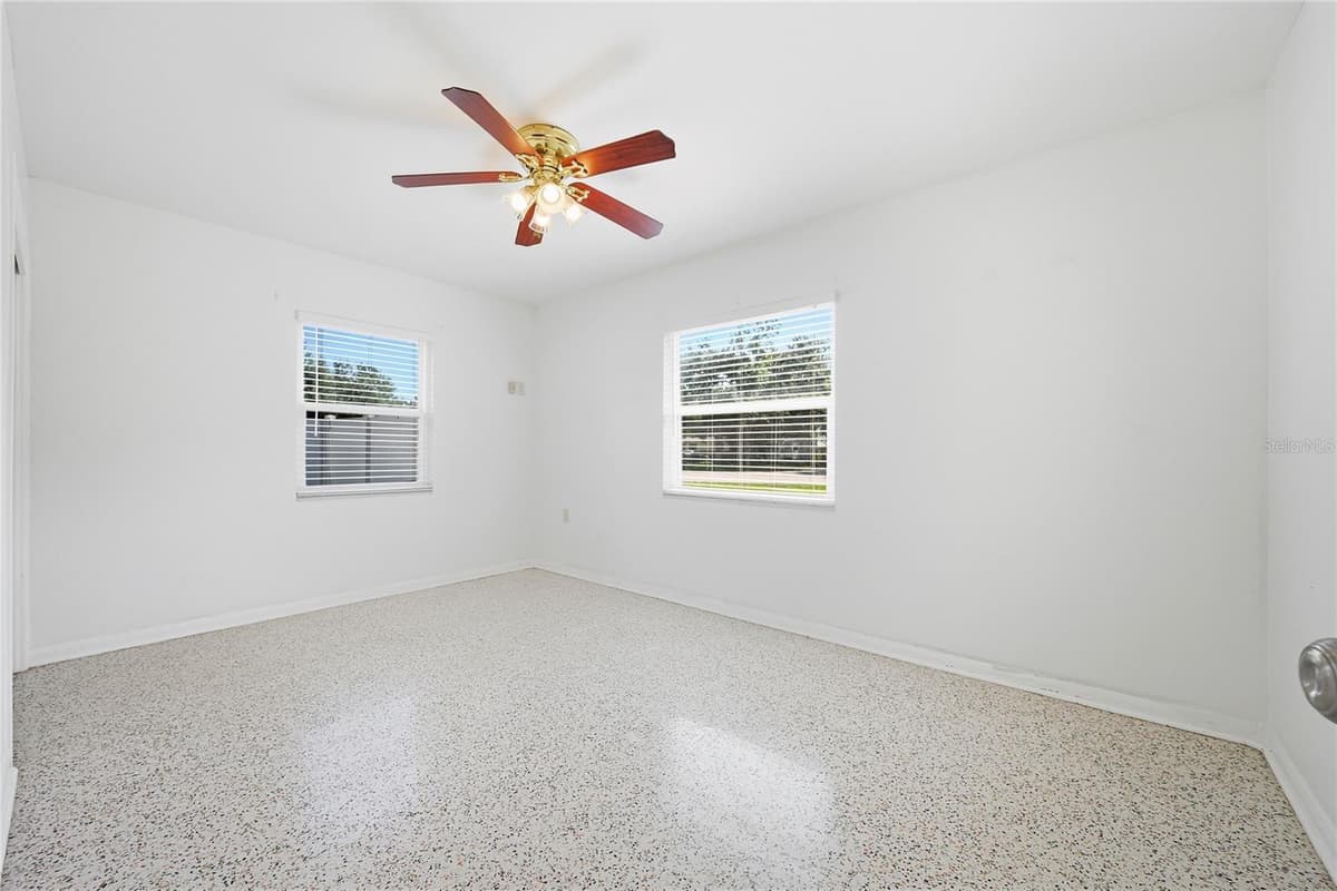 9708 FOREST HILLS DRIVE — photo 14 of 33