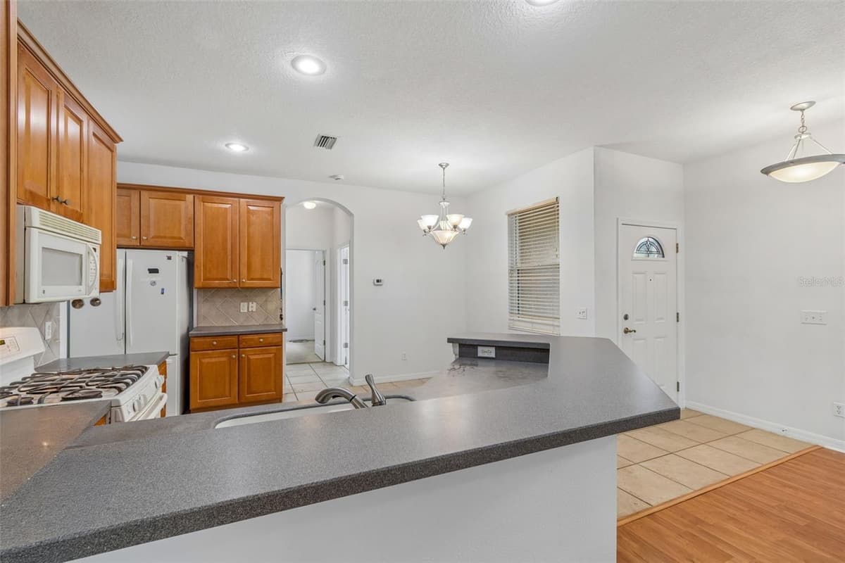 1105 JAMESON GREENS DRIVE — photo 8 of 36