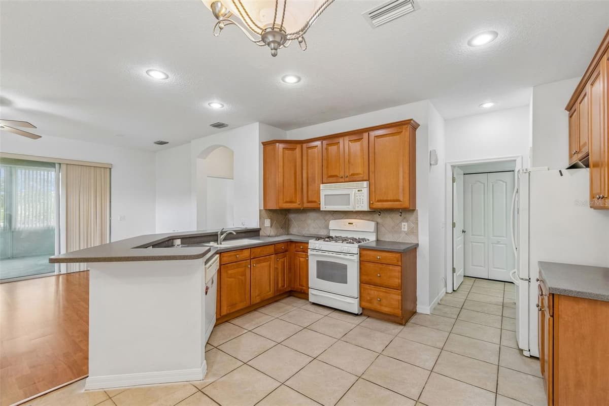 1105 JAMESON GREENS DRIVE — photo 9 of 36