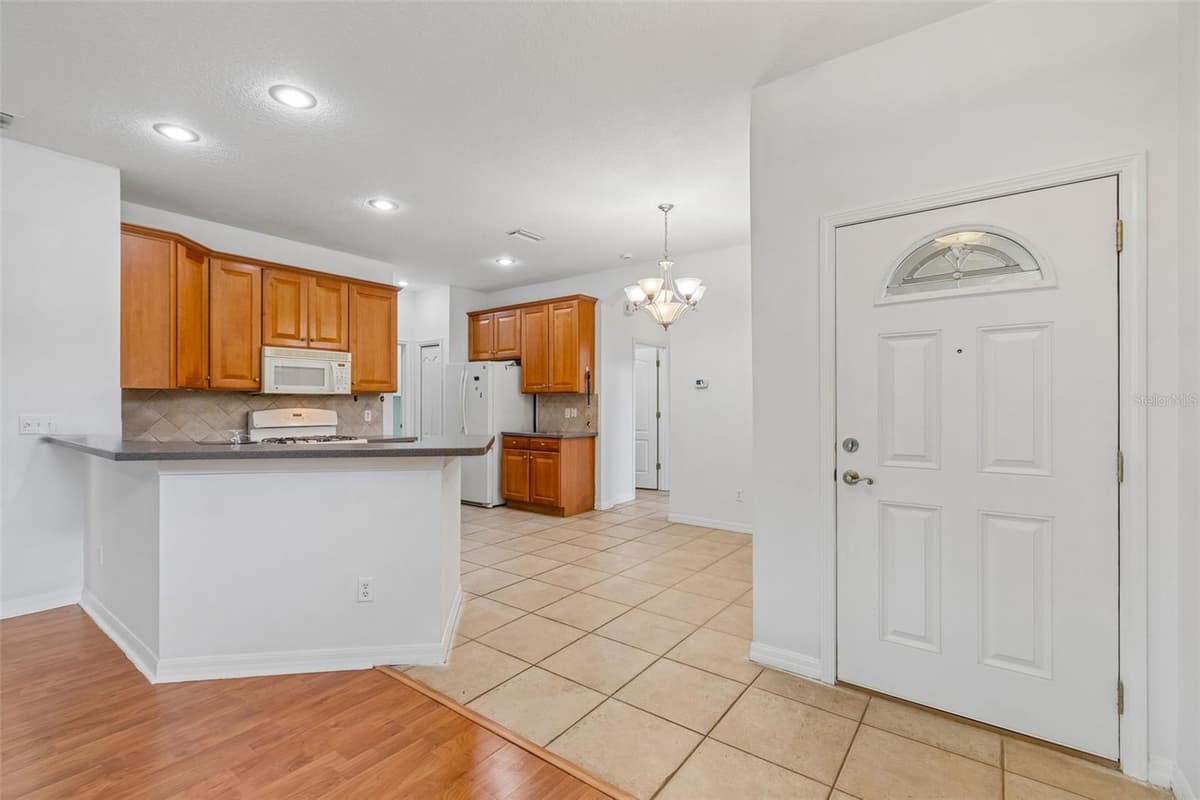 1105 JAMESON GREENS DRIVE — photo 5 of 36