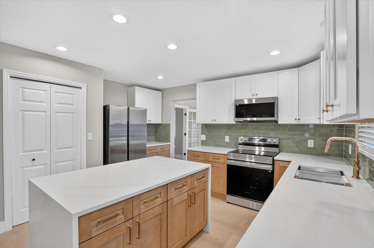 905 JOHN HUNTER COURT — photo 8 of 33