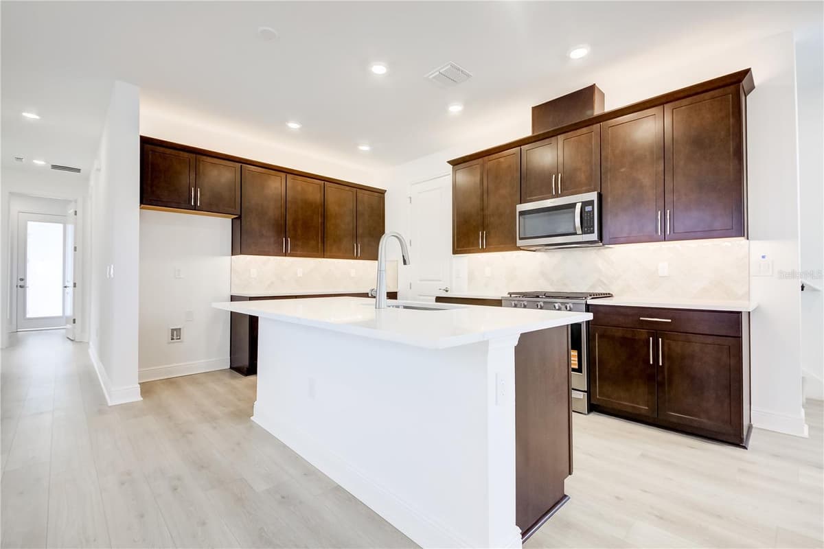 9131 WALCOTT LANE — photo 13 of 47