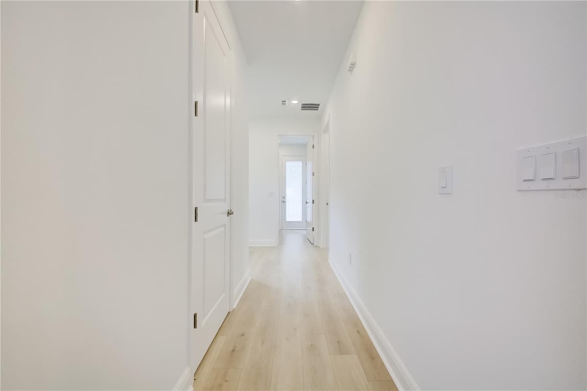9131 WALCOTT LANE — photo 24 of 47