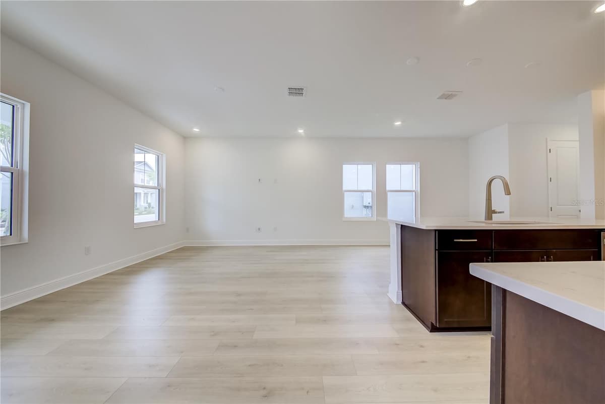 9131 WALCOTT LANE — photo 10 of 47