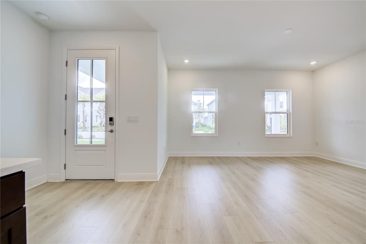 9131 WALCOTT LANE — photo 8 of 47