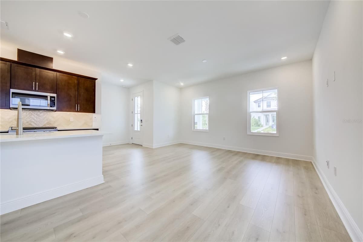 9131 WALCOTT LANE — photo 11 of 47