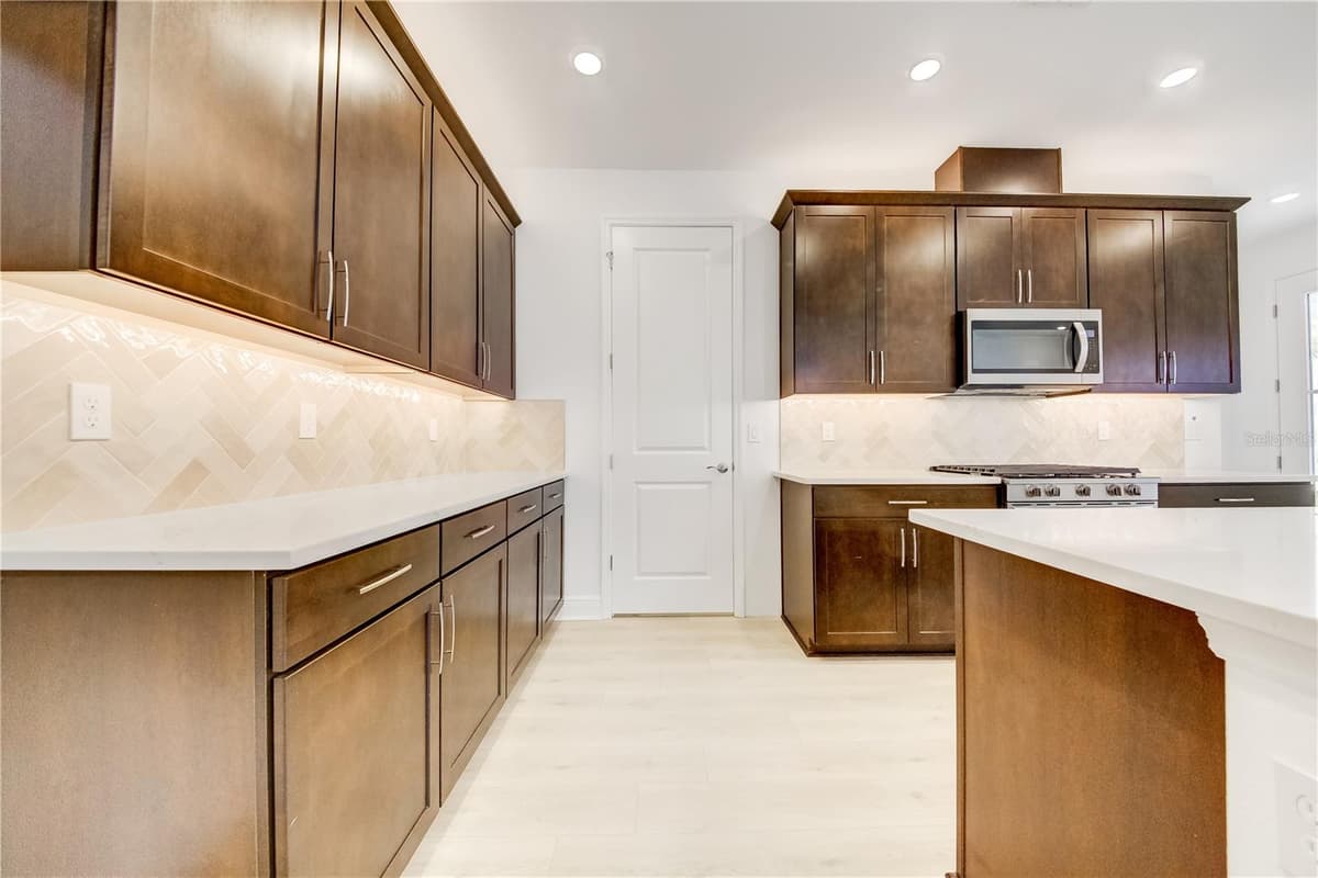 9131 WALCOTT LANE — photo 17 of 47
