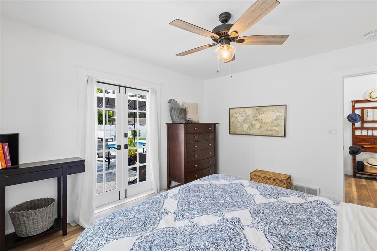 1821 OAK LAKE DRIVE — photo 41 of 57