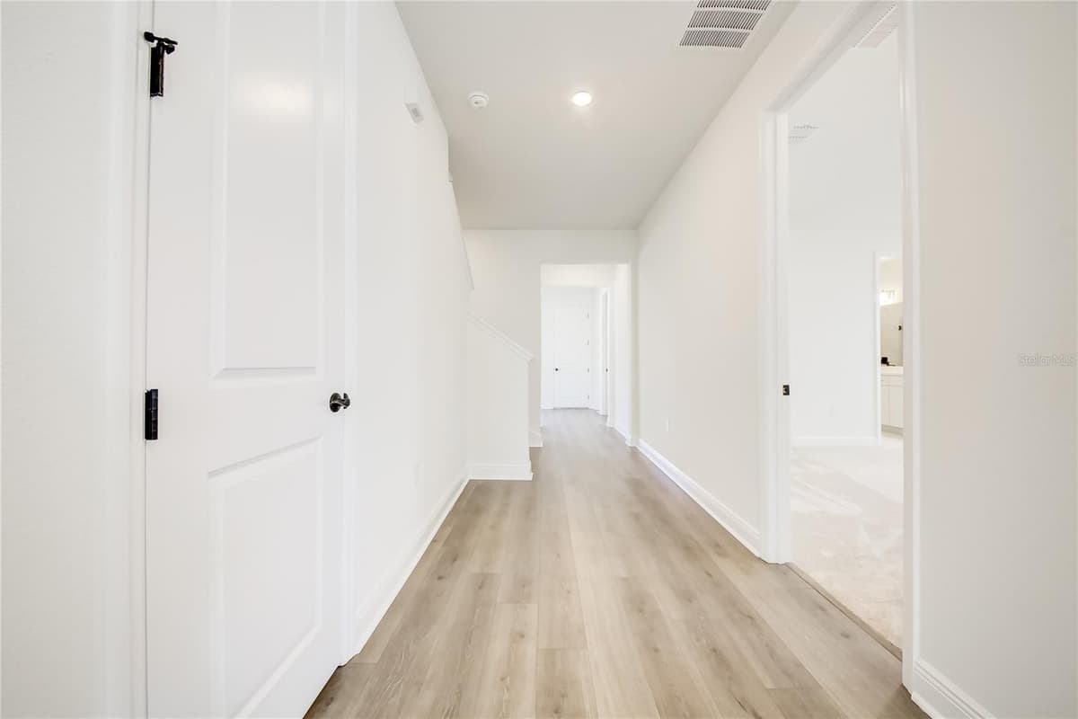 9116 WALCOTT LANE — photo 26 of 49
