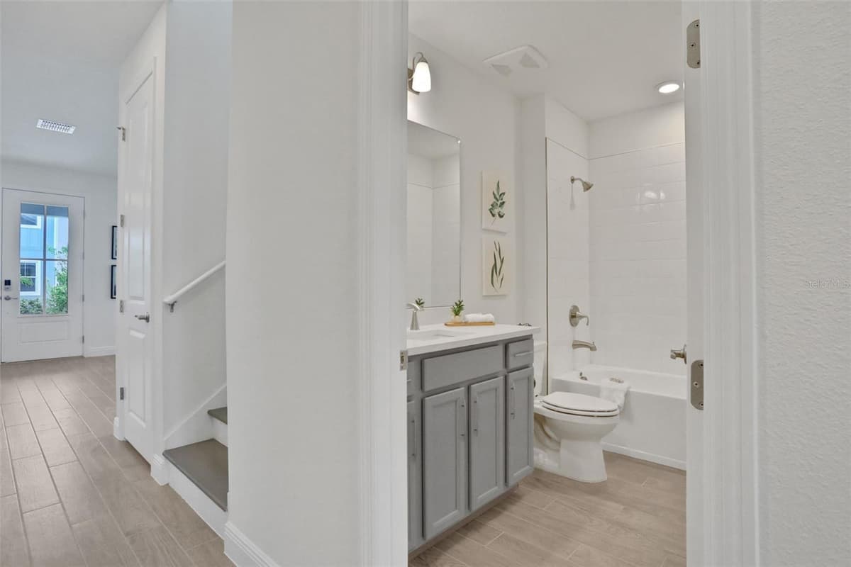 9124 WALCOTT LANE — photo 11 of 33