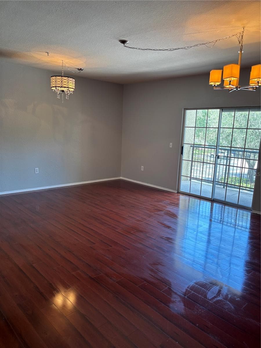103 VISTA VERDI CIRCLE — photo 11 of 24