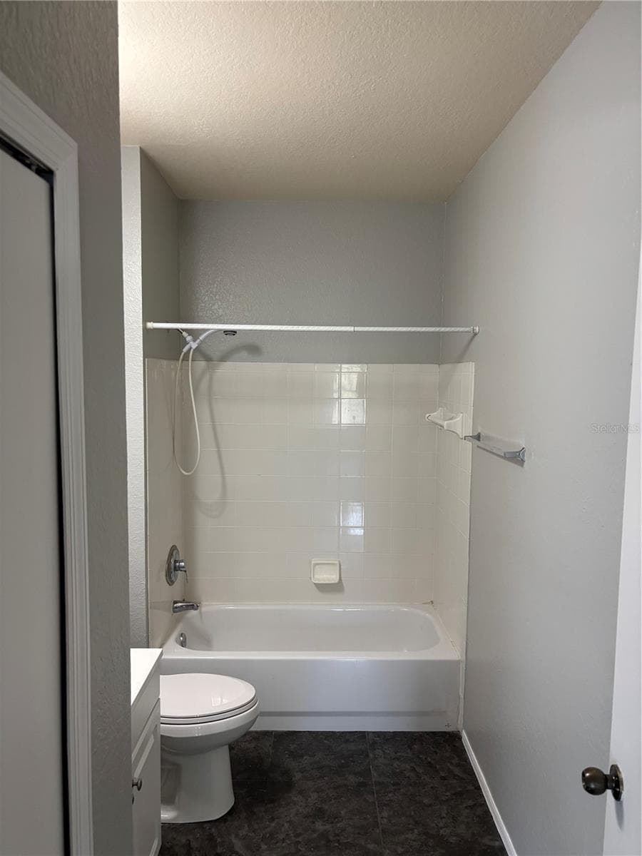103 VISTA VERDI CIRCLE — photo 18 of 24