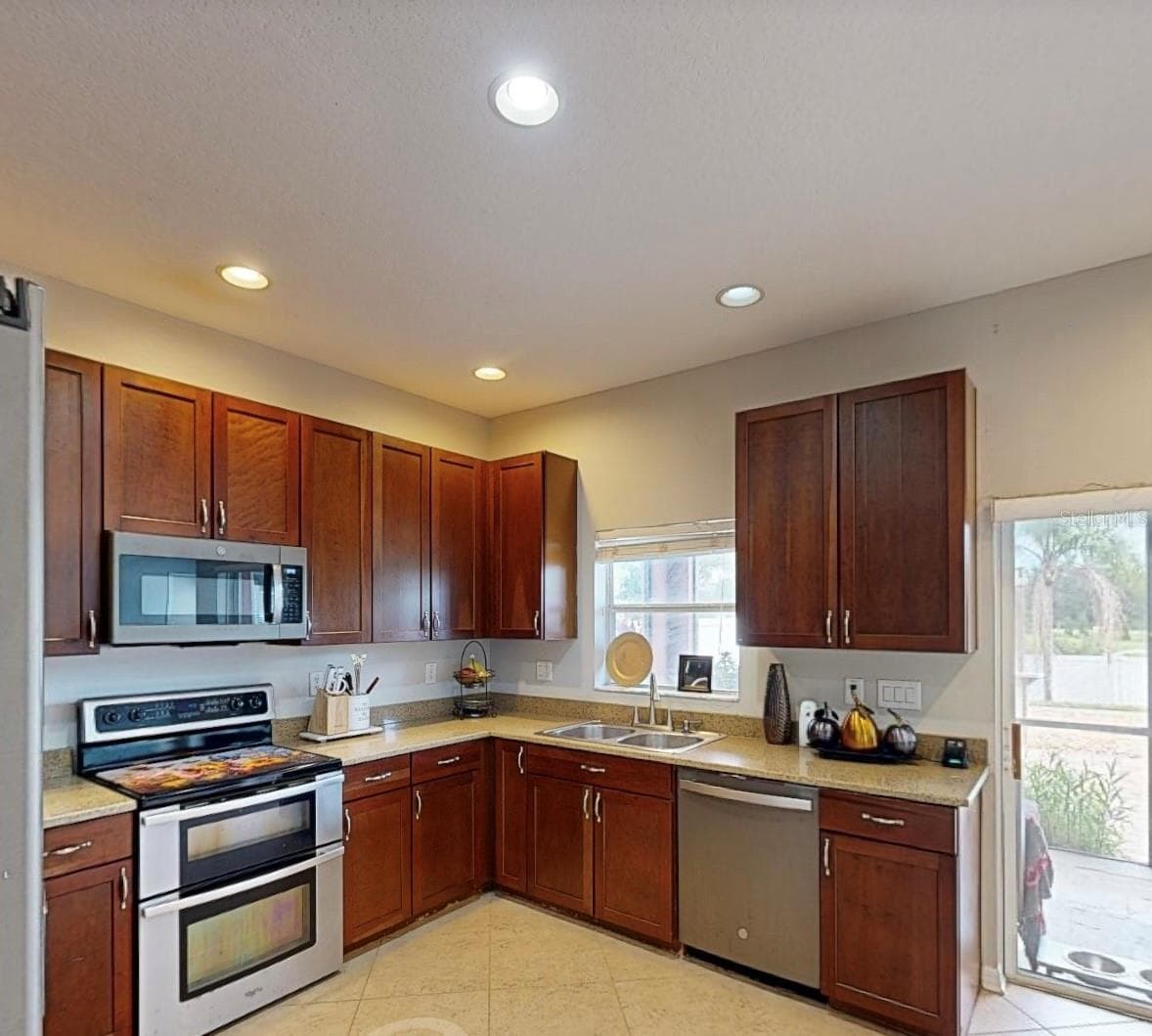11153 SHELTER COVE LOOP — photo 9 of 26