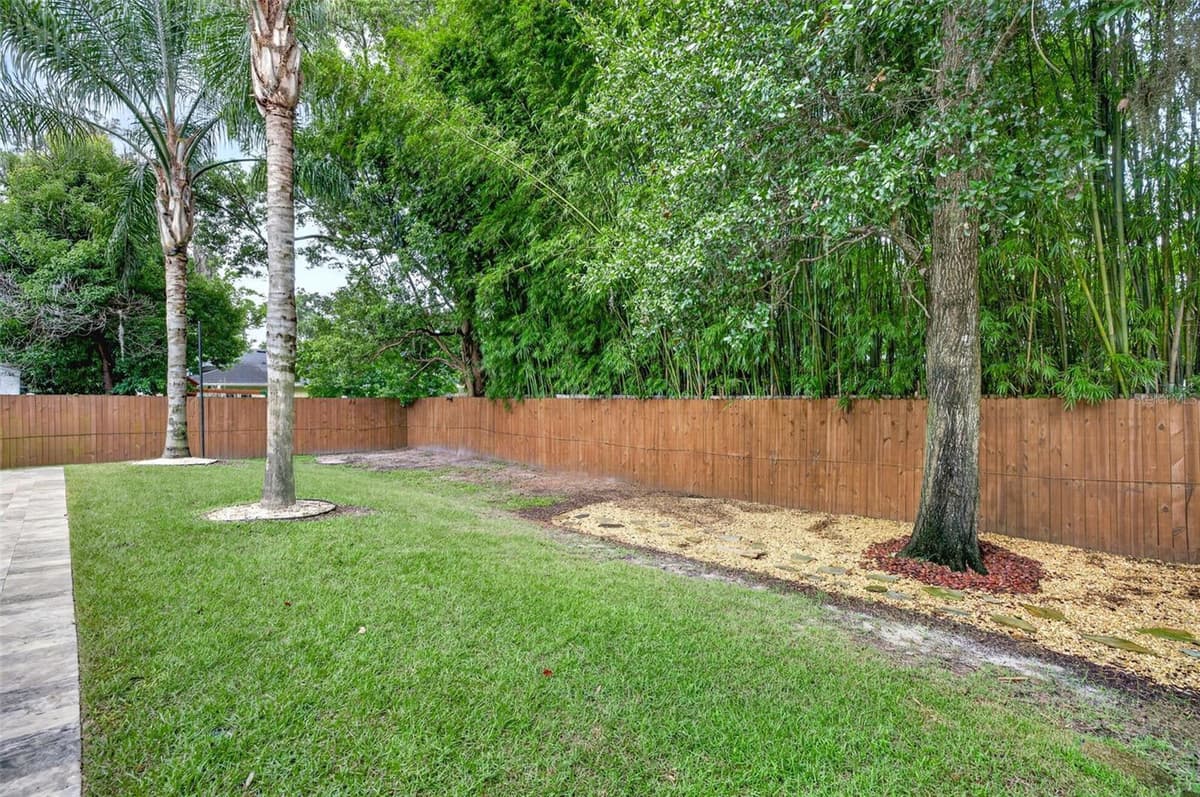 2343 VERSAILLES AVENUE — photo 39 of 42
