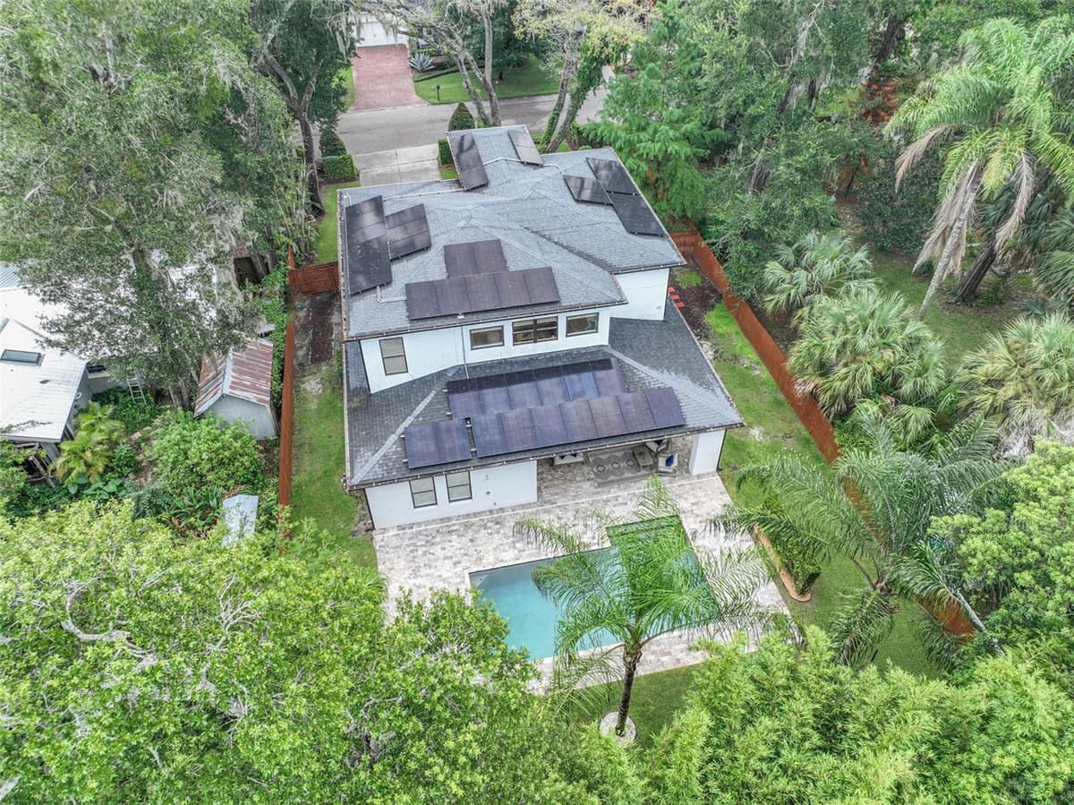 2343 VERSAILLES AVENUE — photo 40 of 42