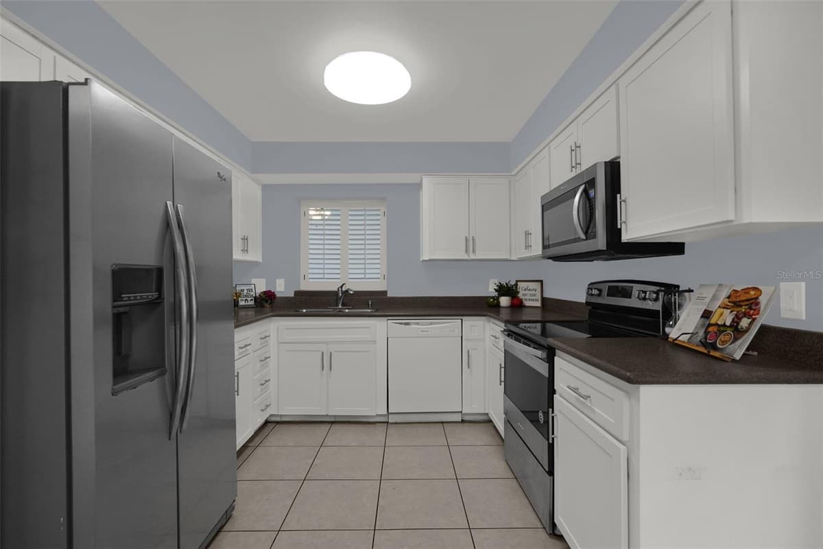 2807 SUNBRANCH DRIVE — photo 7 of 31