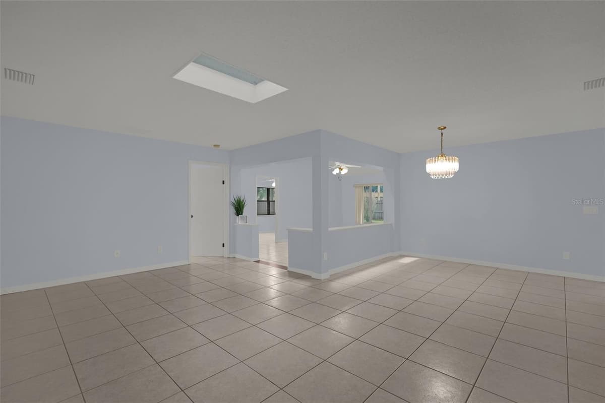 2807 SUNBRANCH DRIVE — photo 4 of 31