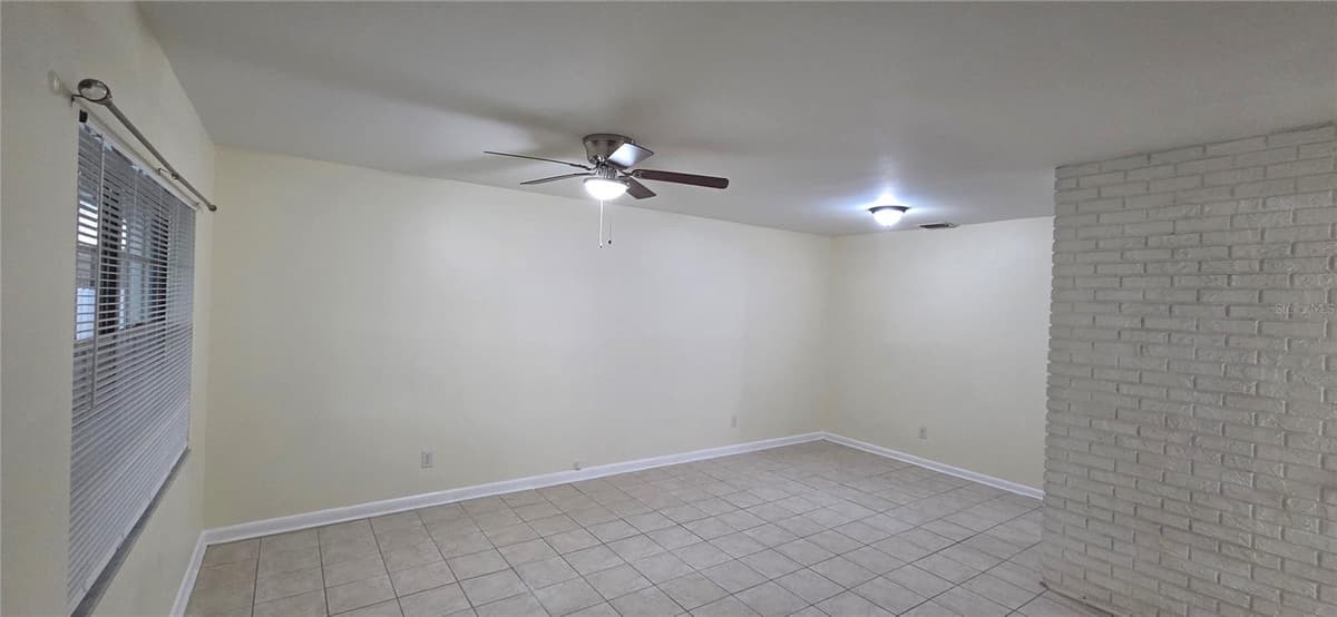 6717 MORNAY CIRCLE — photo 4 of 40
