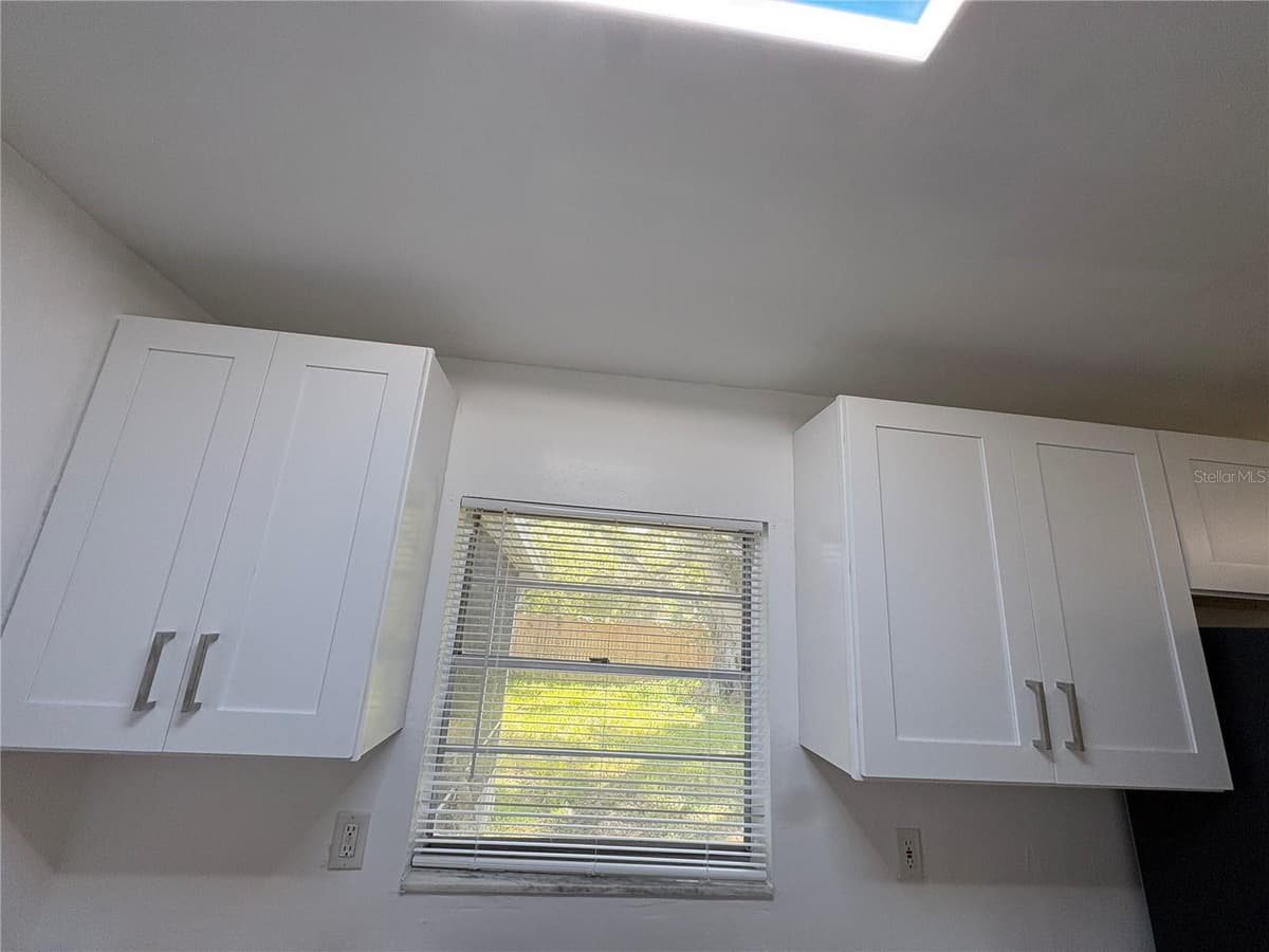 6717 MORNAY CIRCLE — photo 11 of 40