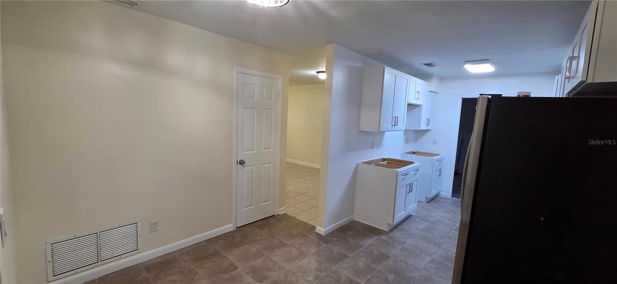 6717 MORNAY CIRCLE — photo 15 of 40