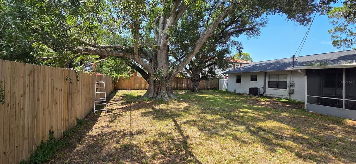 6717 MORNAY CIRCLE — photo 34 of 40