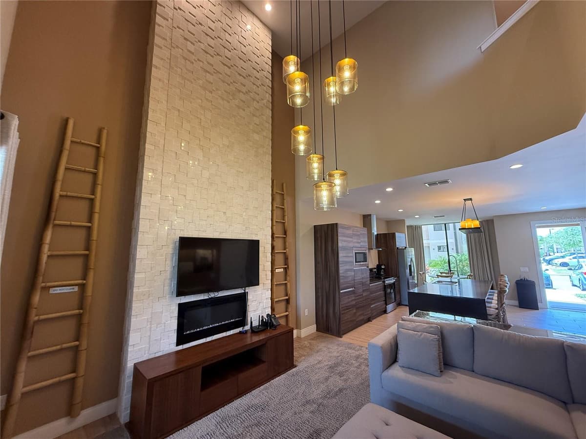 3065 ROCKEFELLER WAY — photo 4 of 55