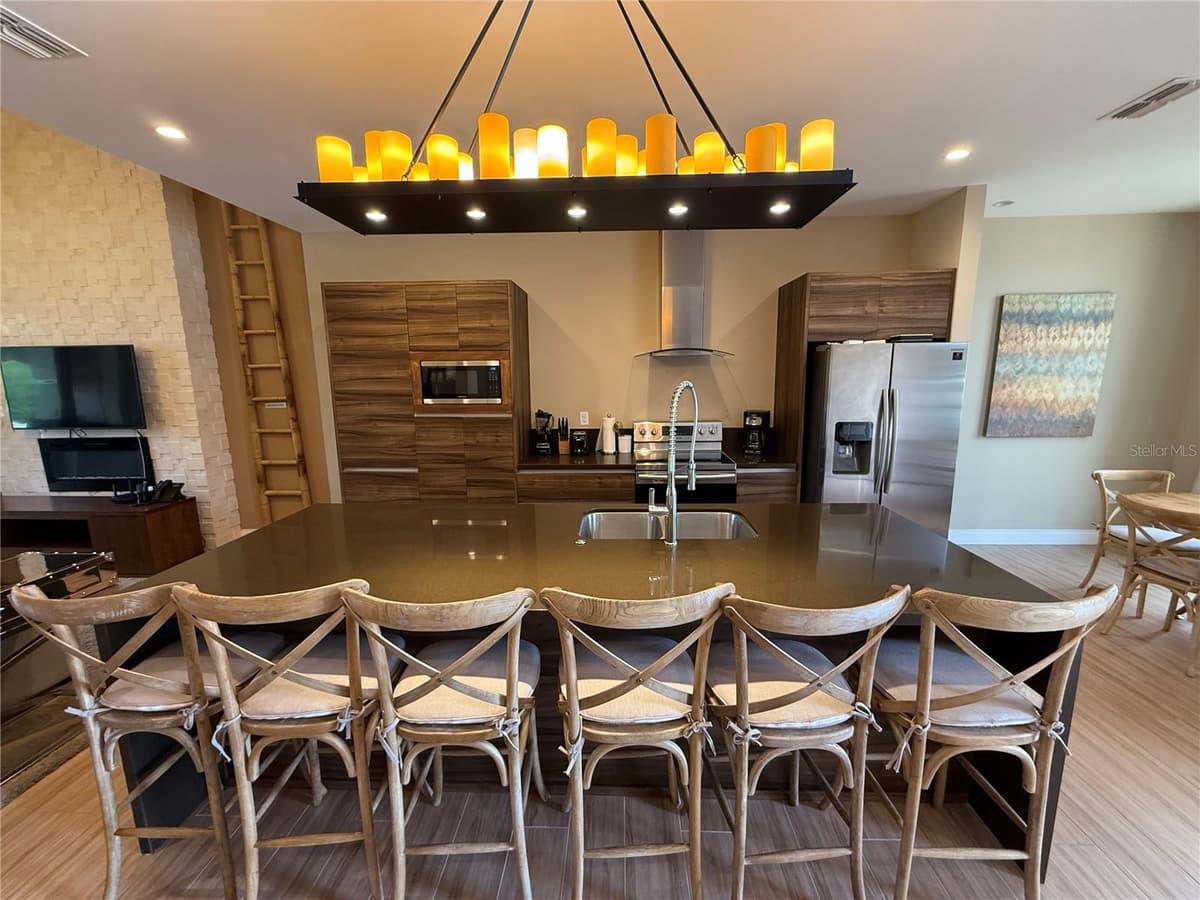 3065 ROCKEFELLER WAY — photo 5 of 55